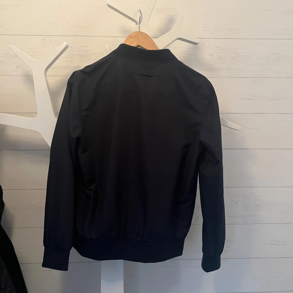 Svart jacka från GANT 158/164 - 1