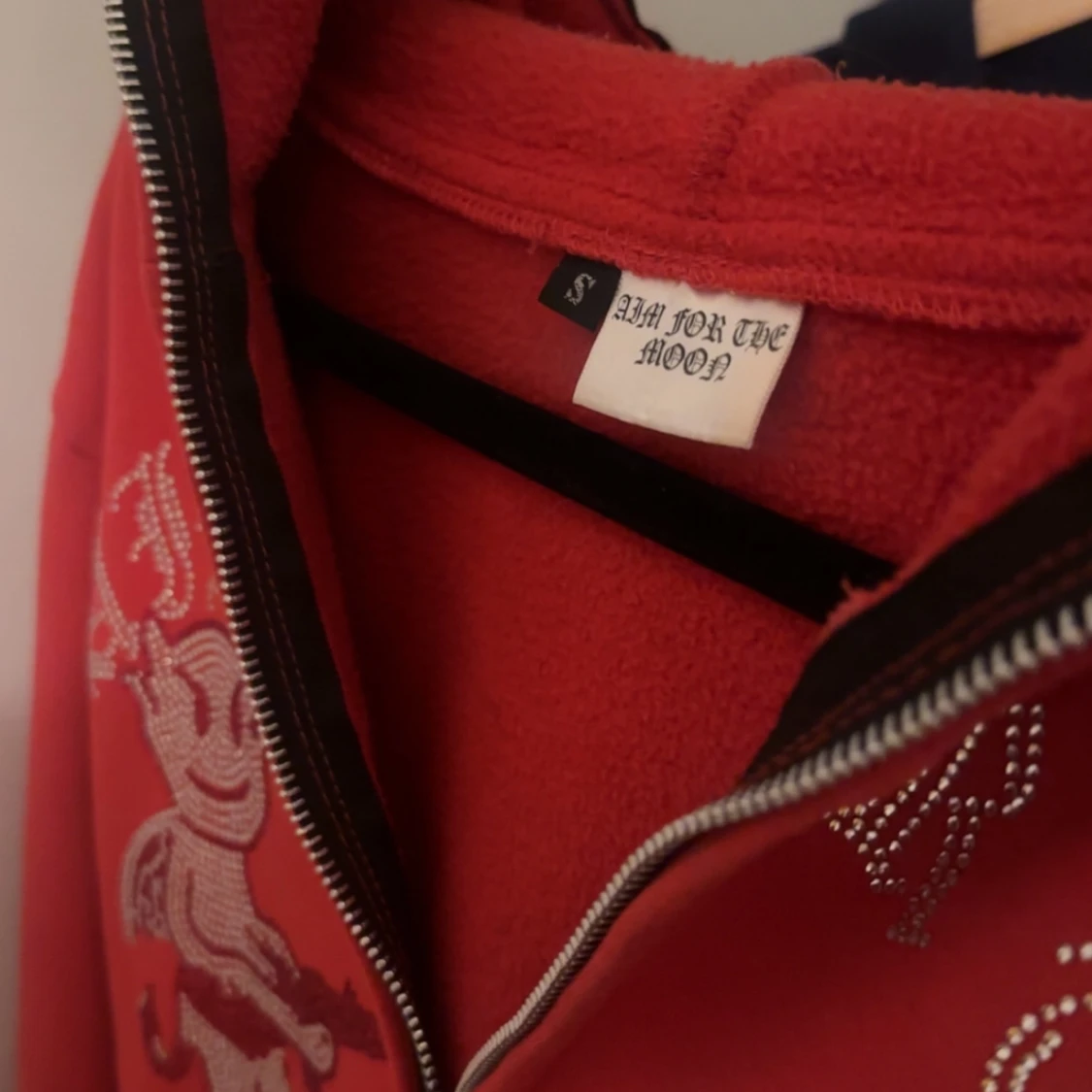 Röd aim for the moon kofta  - 1