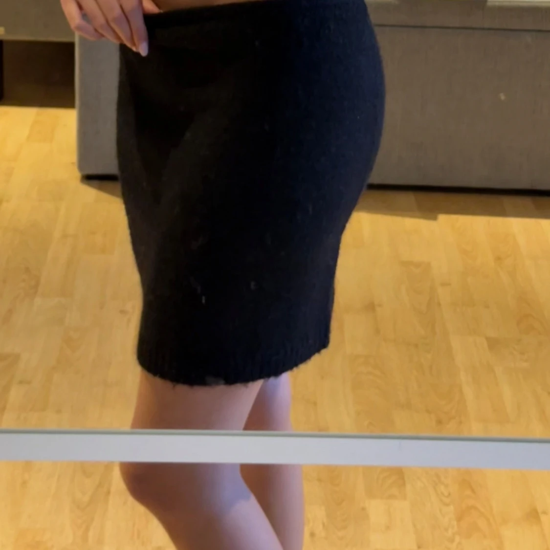 Svart stickad kjol - 1