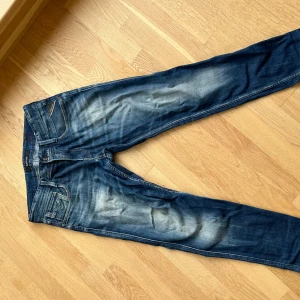 Replay Anbass jeans - Säljer mina replay jeans med en sjukt ball tvätt! Strl 30, nypris 1800. Inga defekter och bra skick!