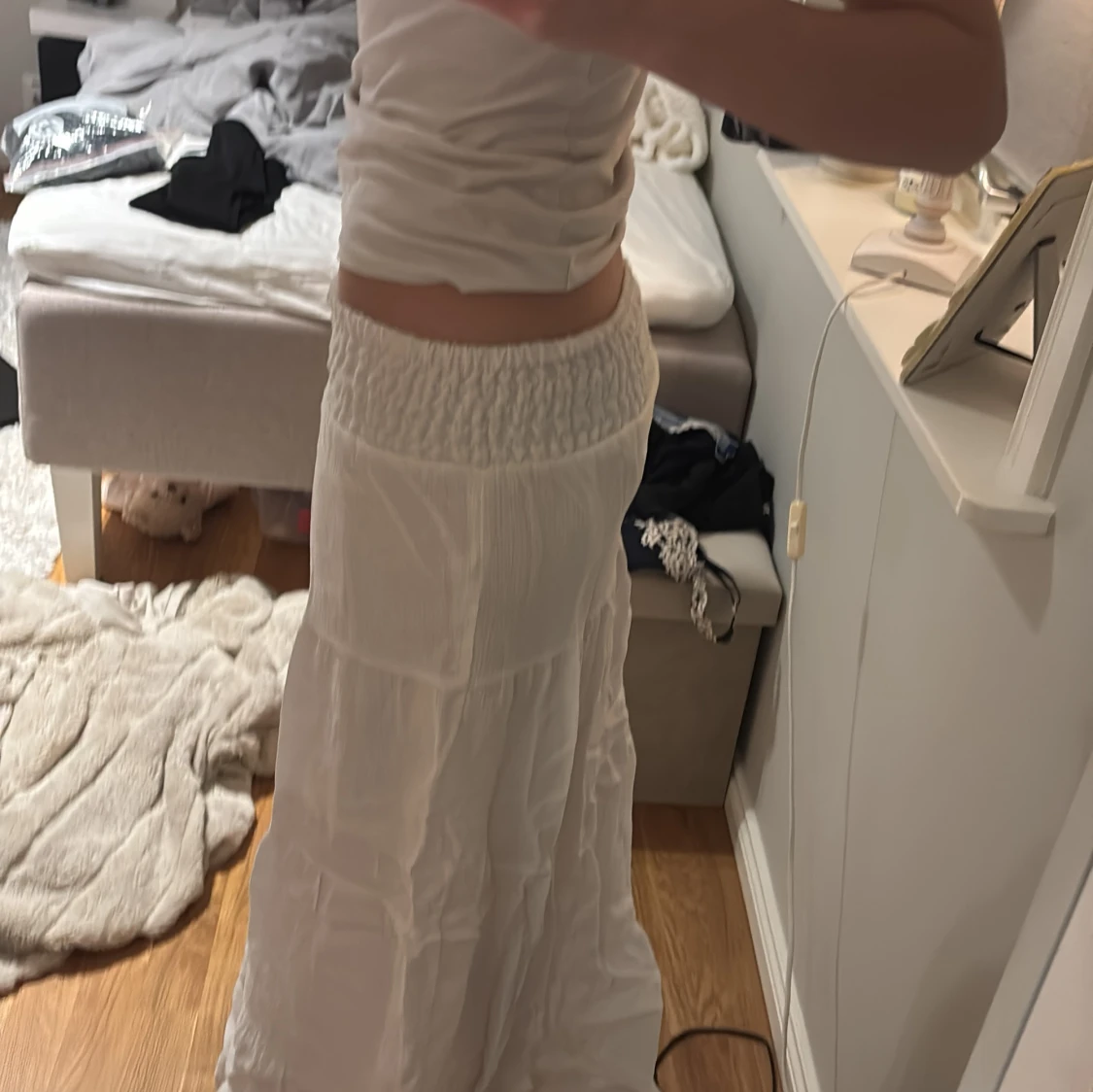 Vit långkjol med resårmidja - 2