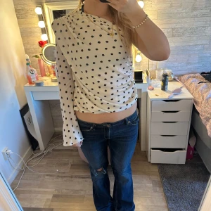  topp - Sååå fin topp från Zara helt ny med prislapp på💕💕💕