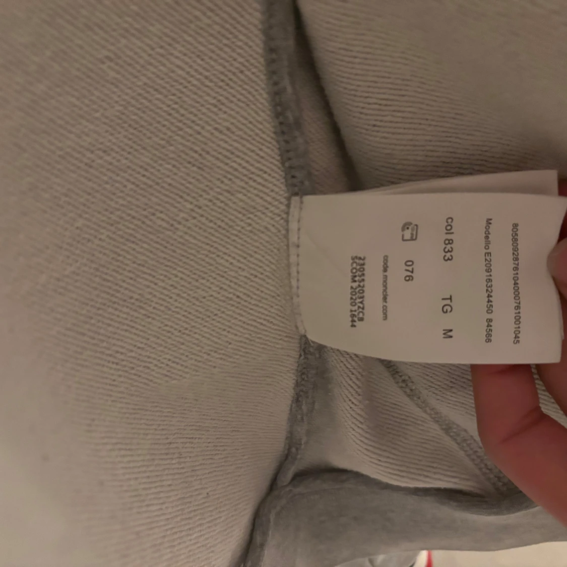 Grå hoodie från Moncler - 3