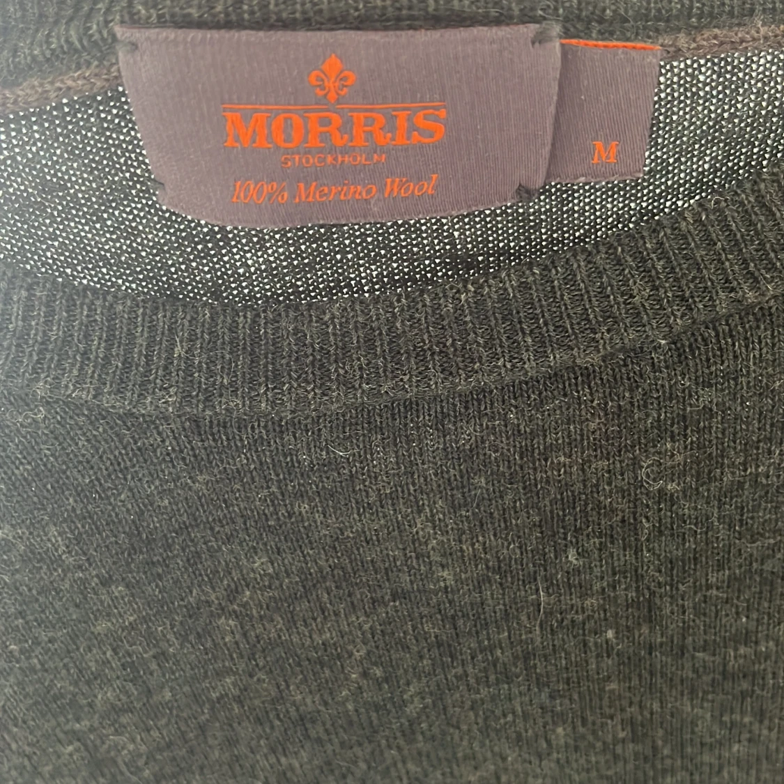 Mörkgrön tröja i merinoull från Morris - 2