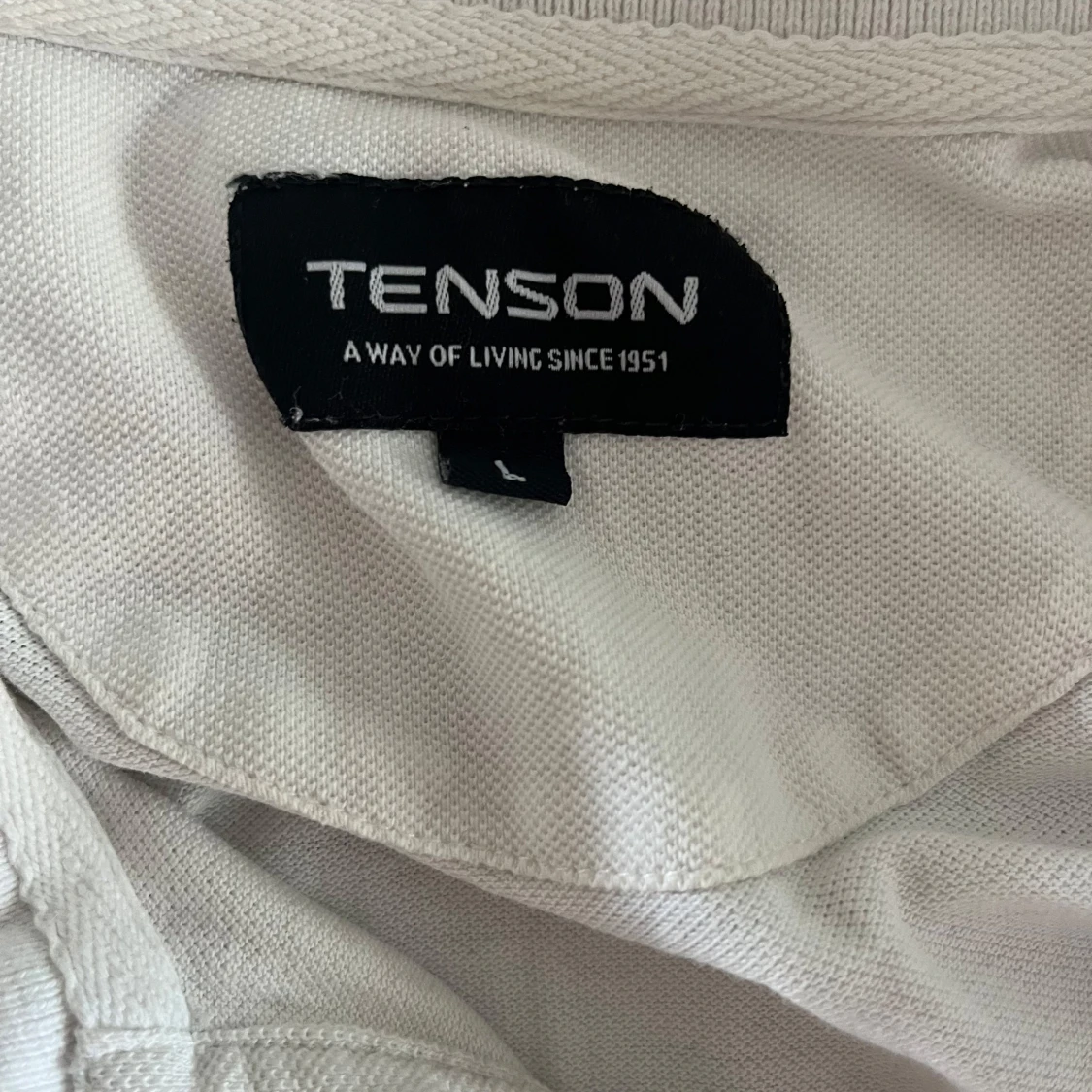 Vit kortärmad pikétröja från Tenson - 2