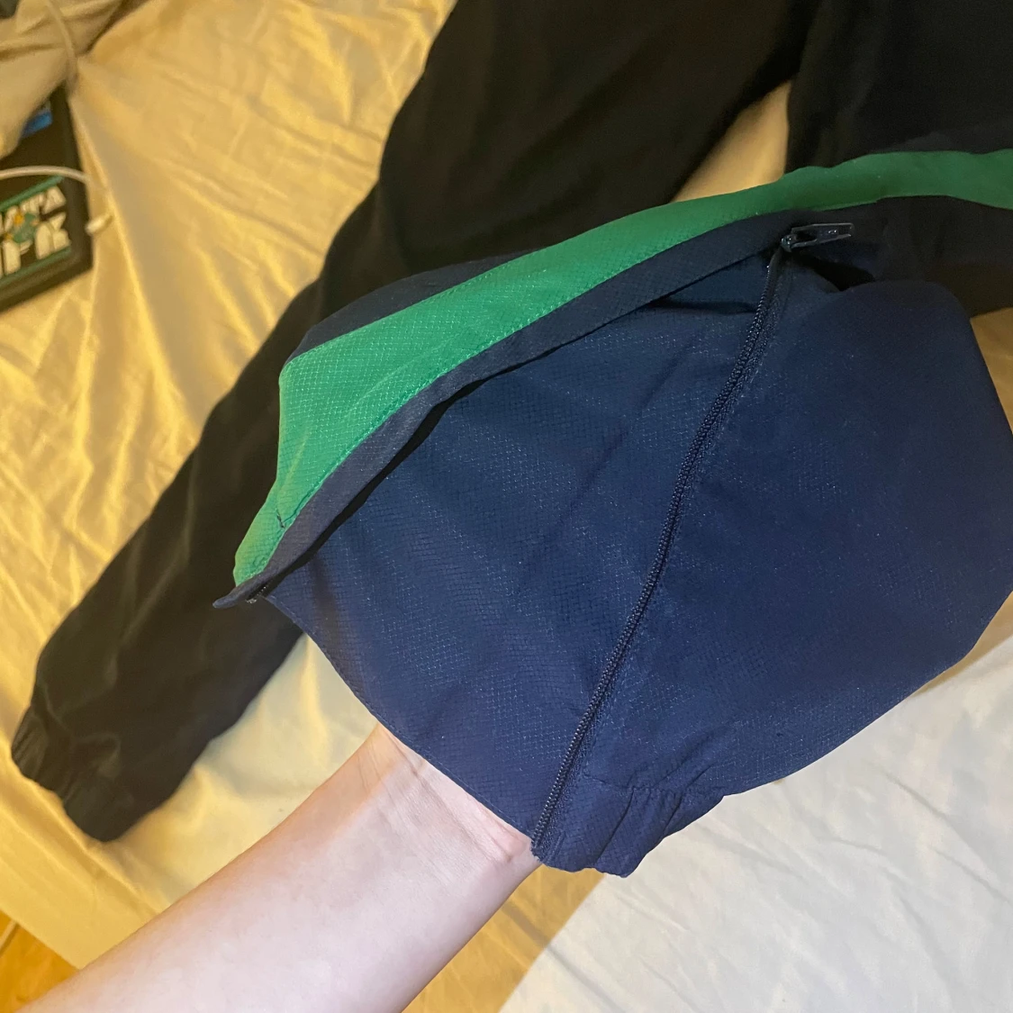 Blå träningsbyxor från Lacoste - 3