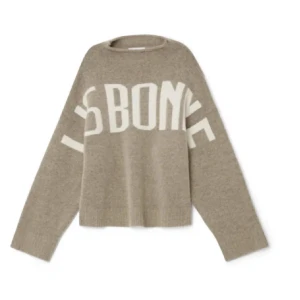 Sökerrrr Lisbonne - SÖKER!!! Lisbonne tröja beige med text skriv om ni har🙏🏼🙏🏼💓💓💓