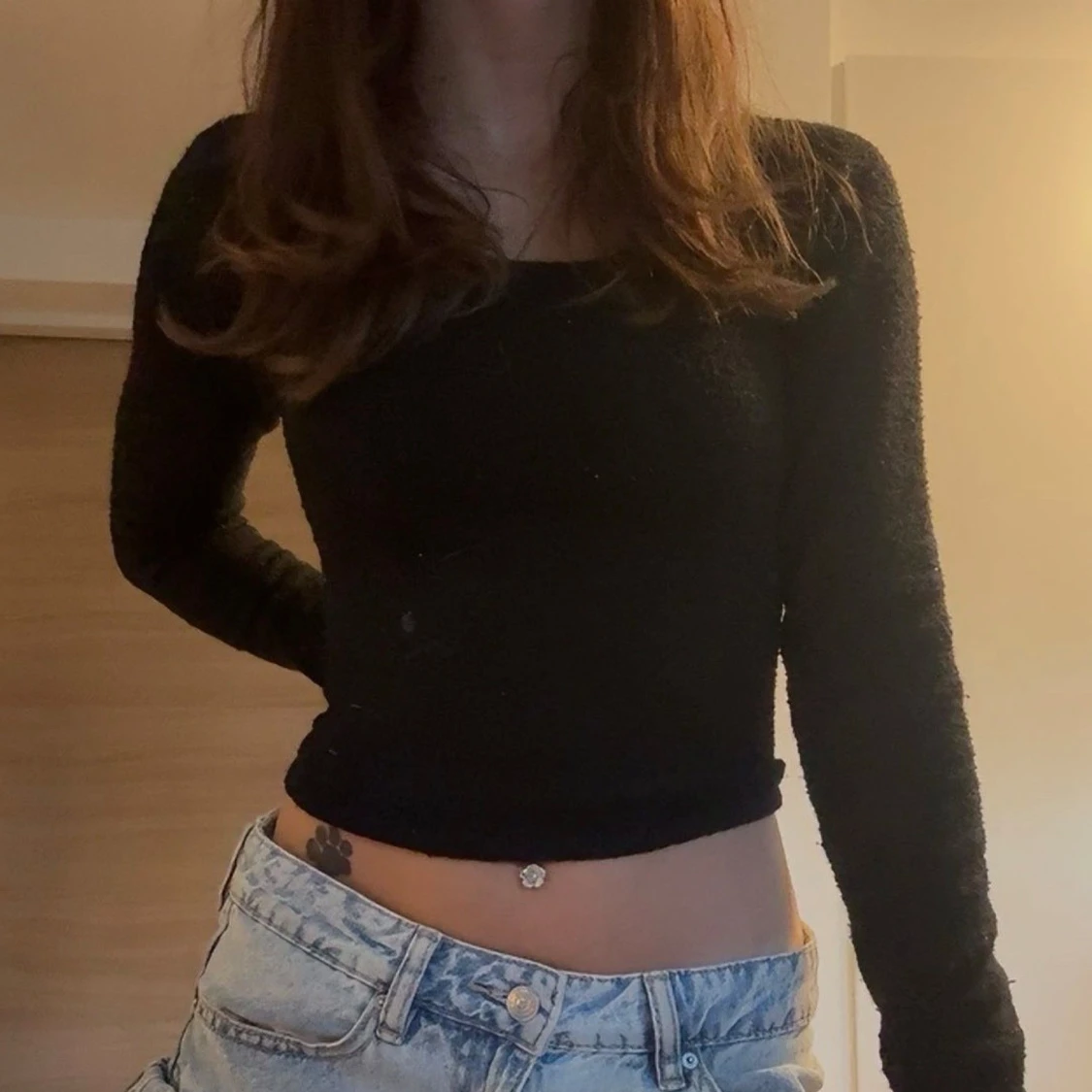 Svart croppad långärmad topp - 2