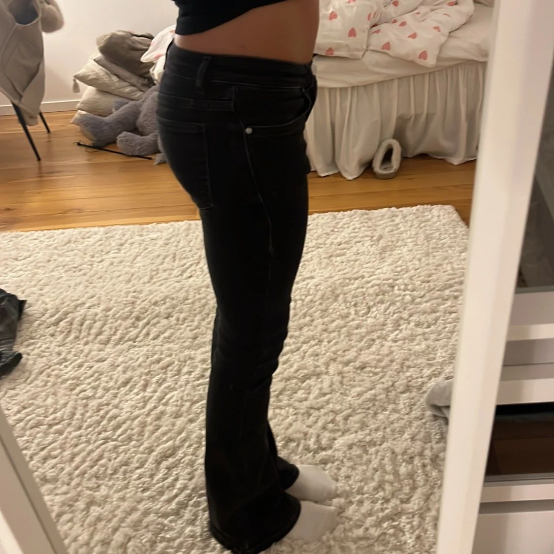 Svarta low flare jeans XS - 2