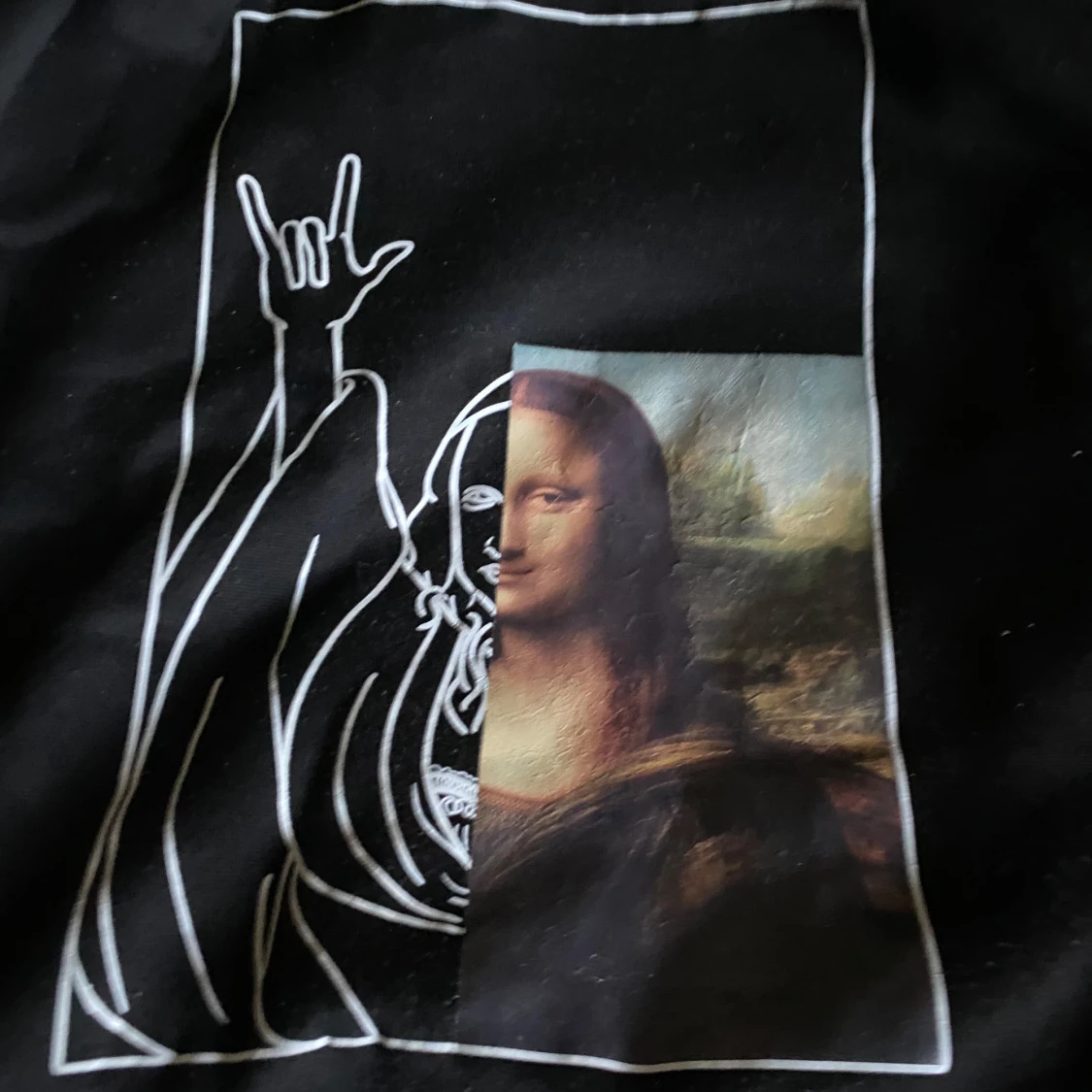 Svart hoodie med Mona Lisa-tryck från SHEIN - 3