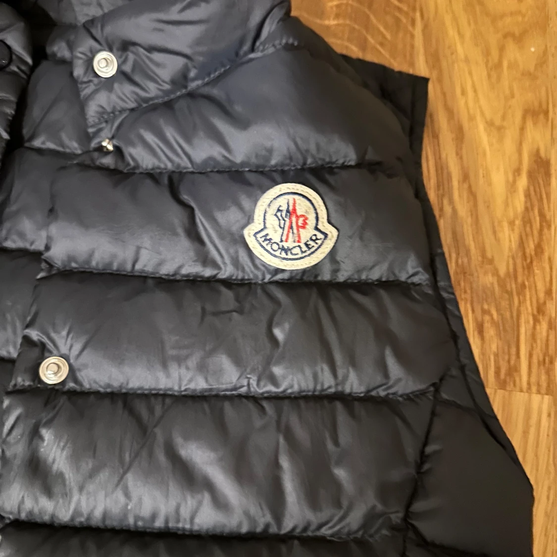 Svart dunväst från Moncler - 1