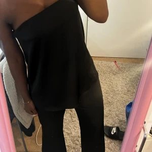 Svart Zara satin set - Helt ny utan prislapp! Strl S i båda!💞