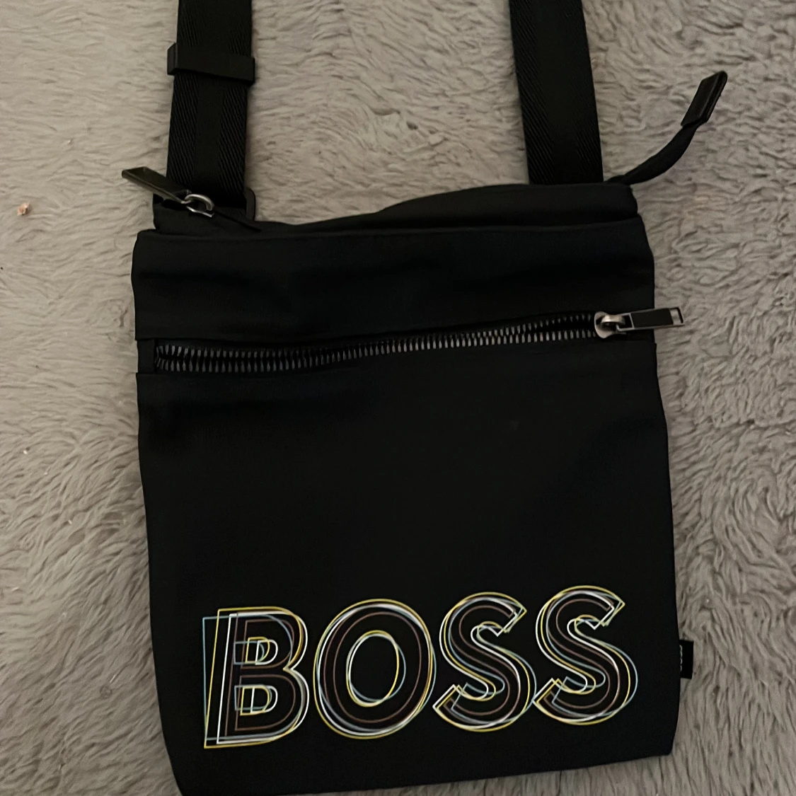 Svart axelväska från BOSS - 1