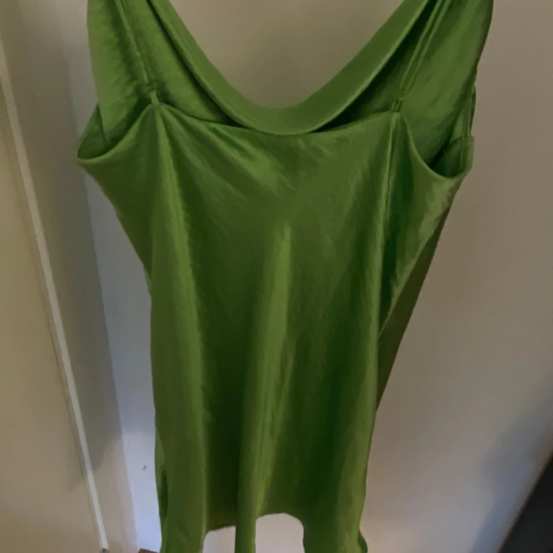 Grön klänning från Gina Tricot - 1