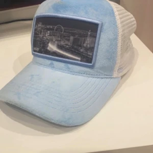 Onecap - Liten fläck finns kolla sista bilden