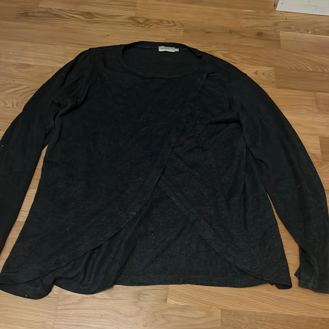 Mörkgrå omlottopp från Angelology