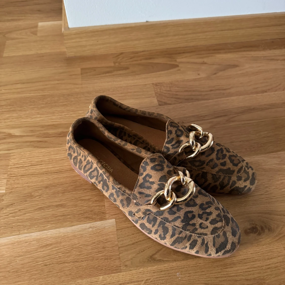 Leopardmönstrade loafers - 2