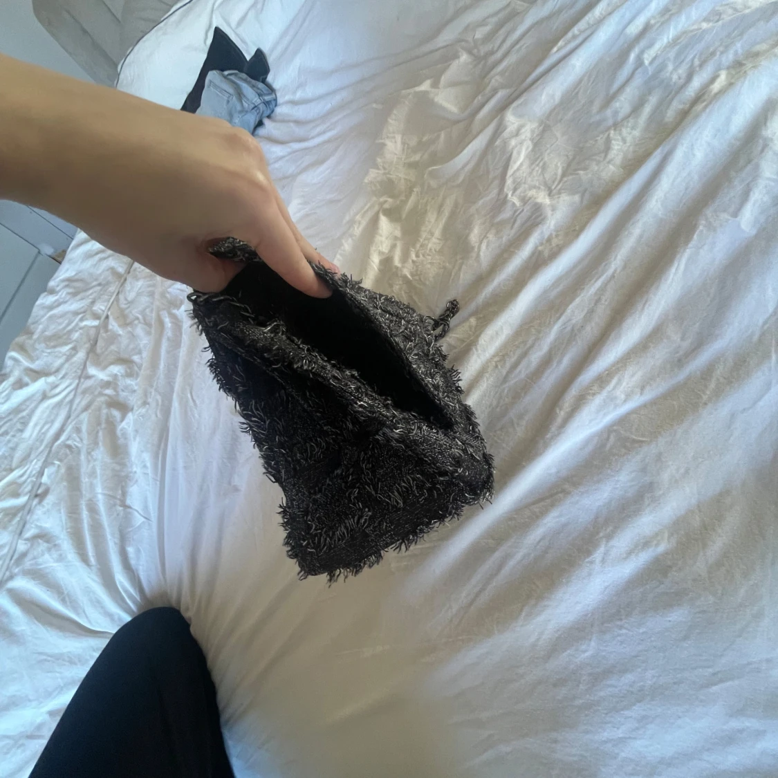 Svart axelväska från SHEIN  - 1