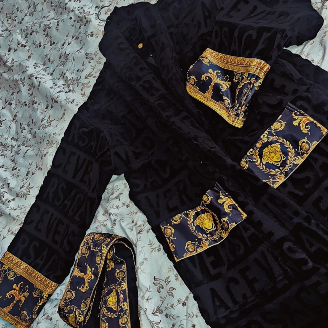 Svart morgonrock från Versace - 1