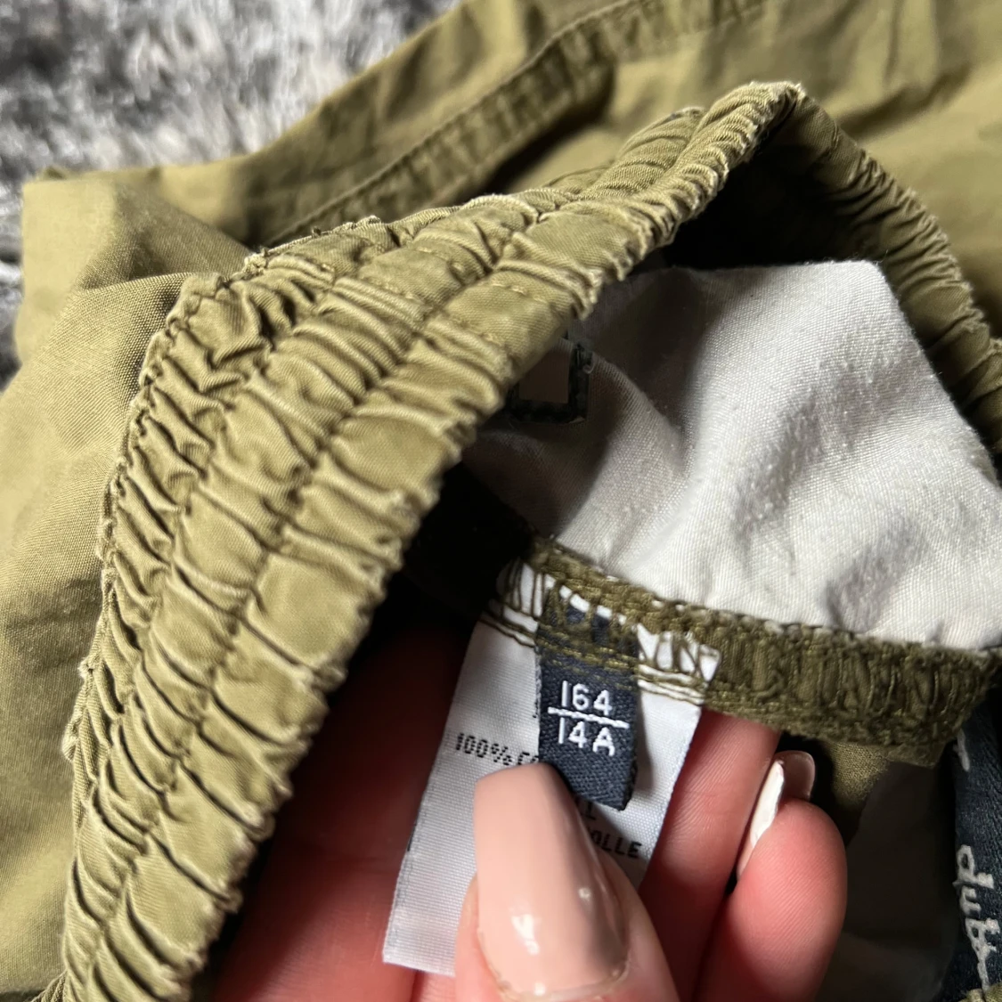 Olivgröna shorts med elastisk midja - 3