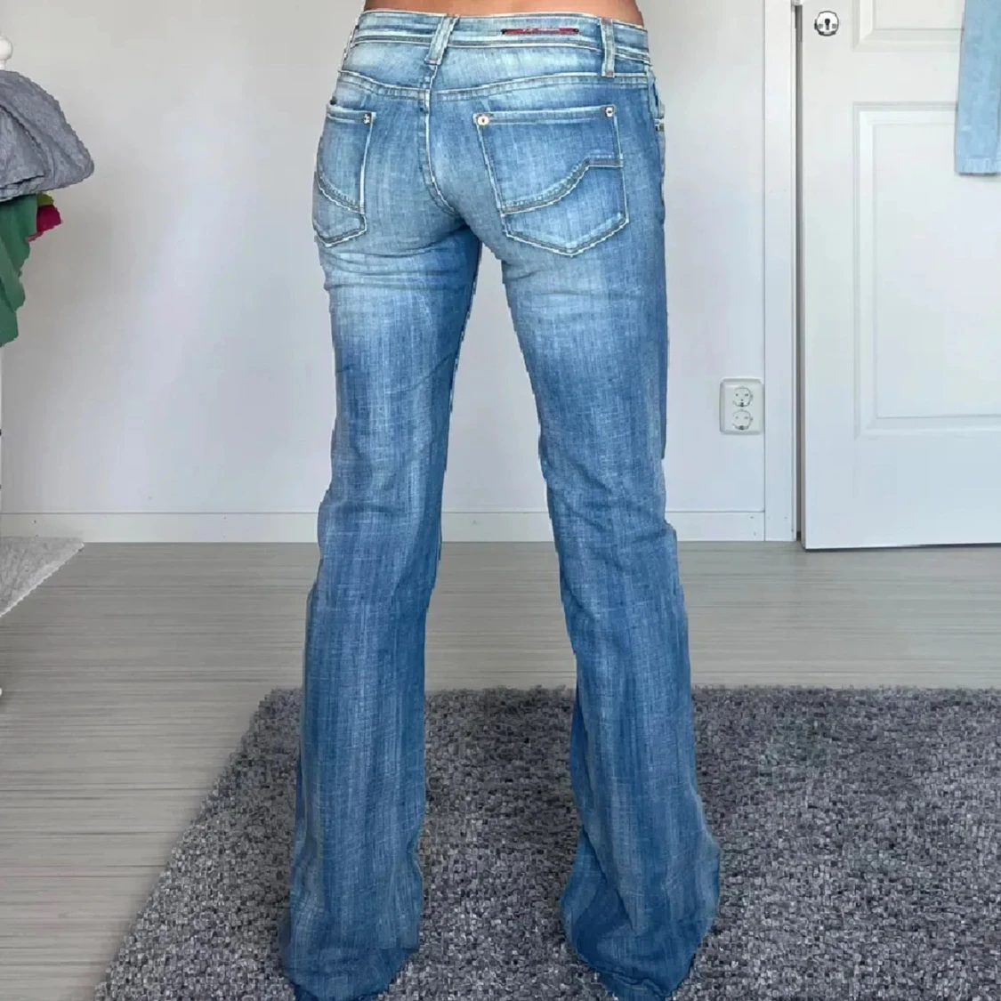 Lågmidjade low waist  - 2