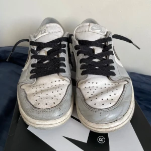 Jordan  - Skor ganska använda men par pris 