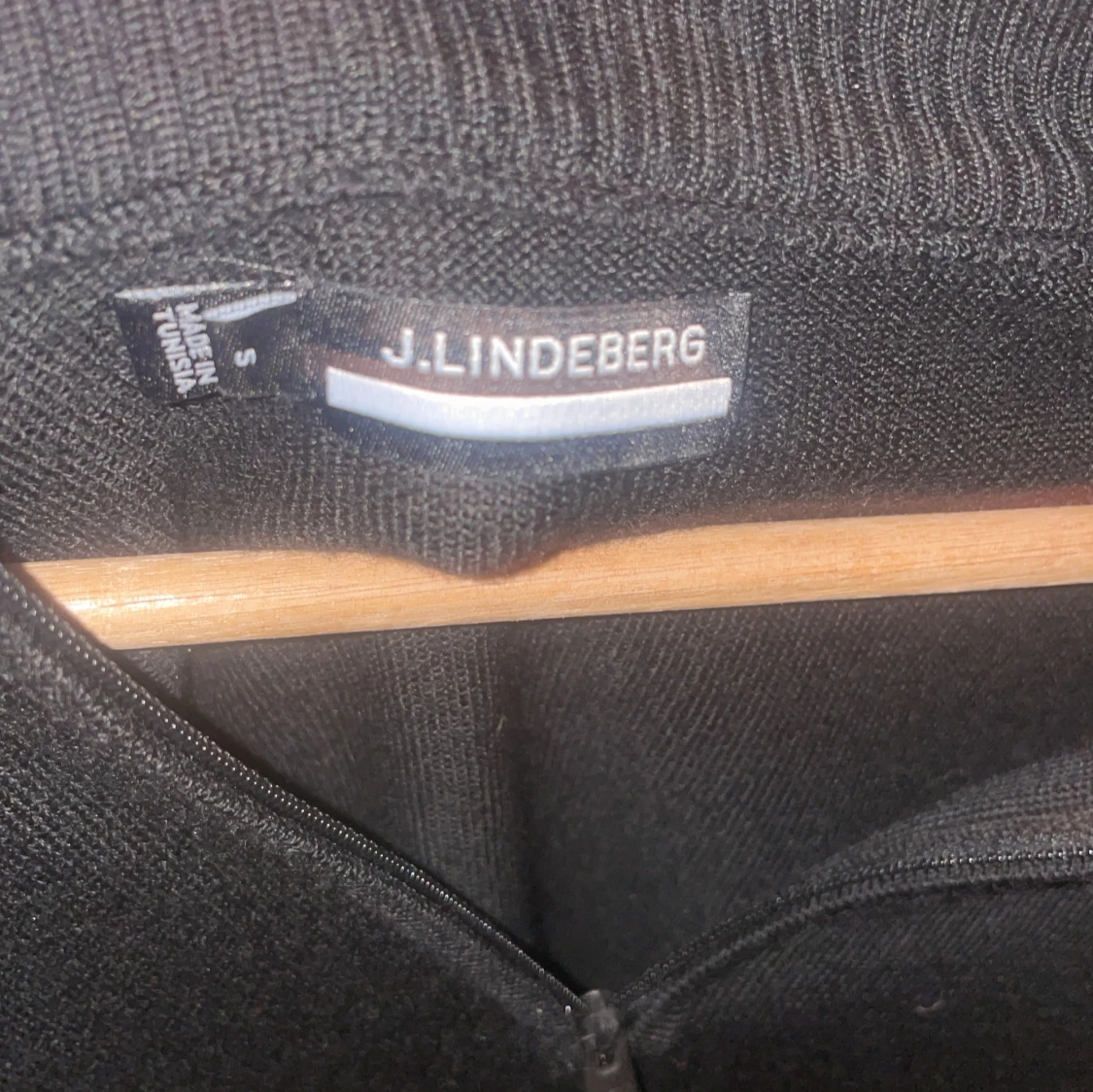 Svart stickad tröja från J.Lindeberg - 2