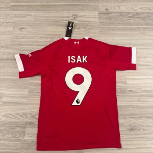 Liverpool FC 2025/26 Isak #9 Premier League  - Liverpool Hemmaställ 2025/26 Med Isak #9 på ryggen, Toppskick, Storlek S
