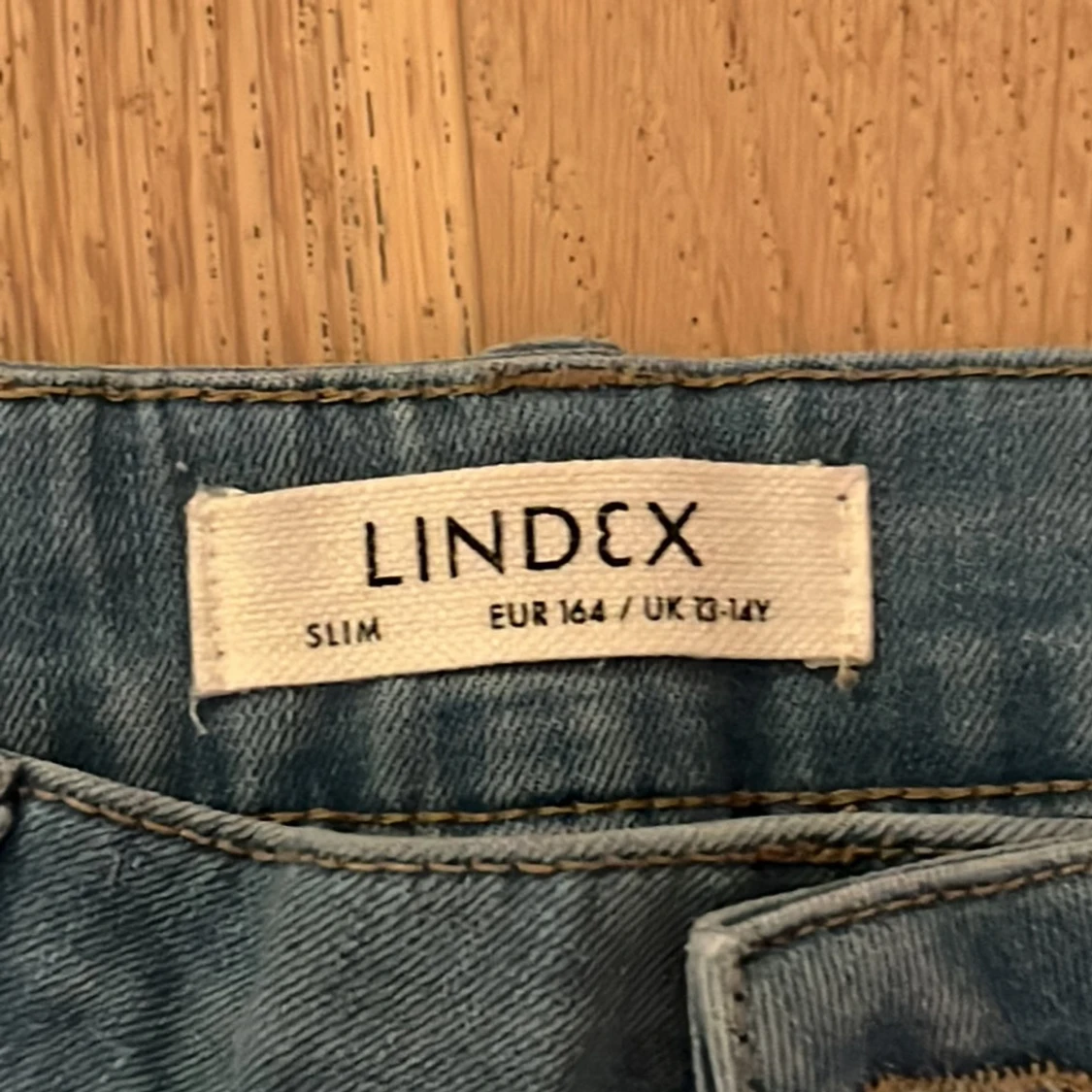 Ljusblå bootcut jeans från Lindex - 1