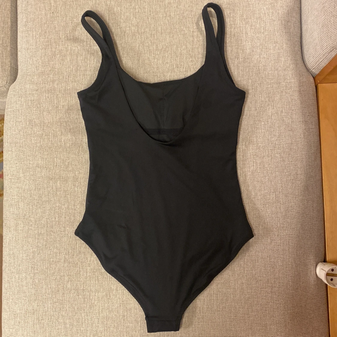 Svart baddräkt - 1