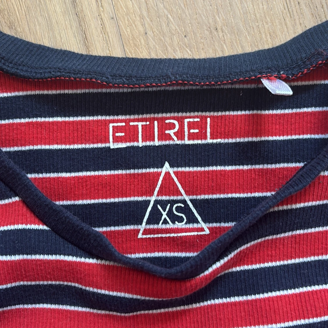Randig topp från Etirel XS - 2