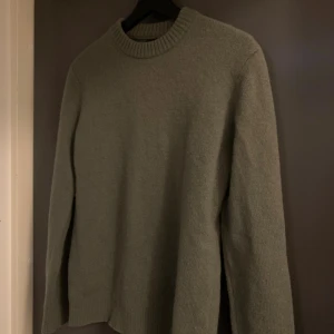 Grön kashmir Massimo Dutti - Passar m och s