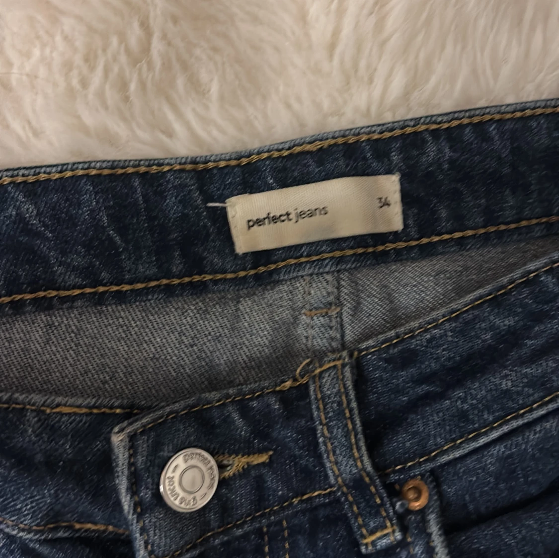 Blå bootcut jeans från Gina Tricot - 2