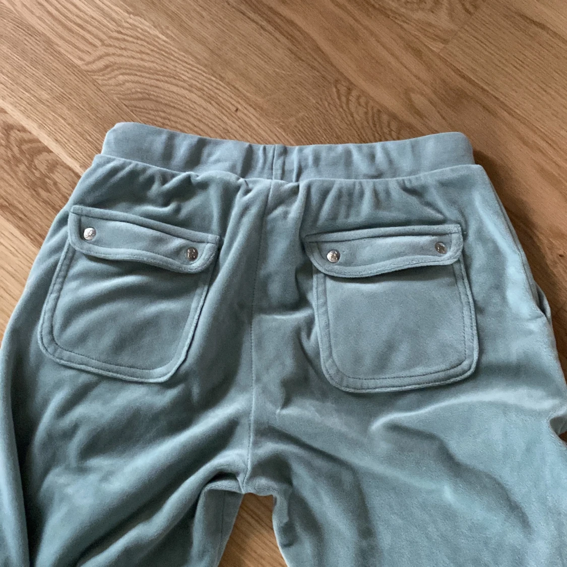 Mintgrön Juicy Couture hoodie och byxor  - 4