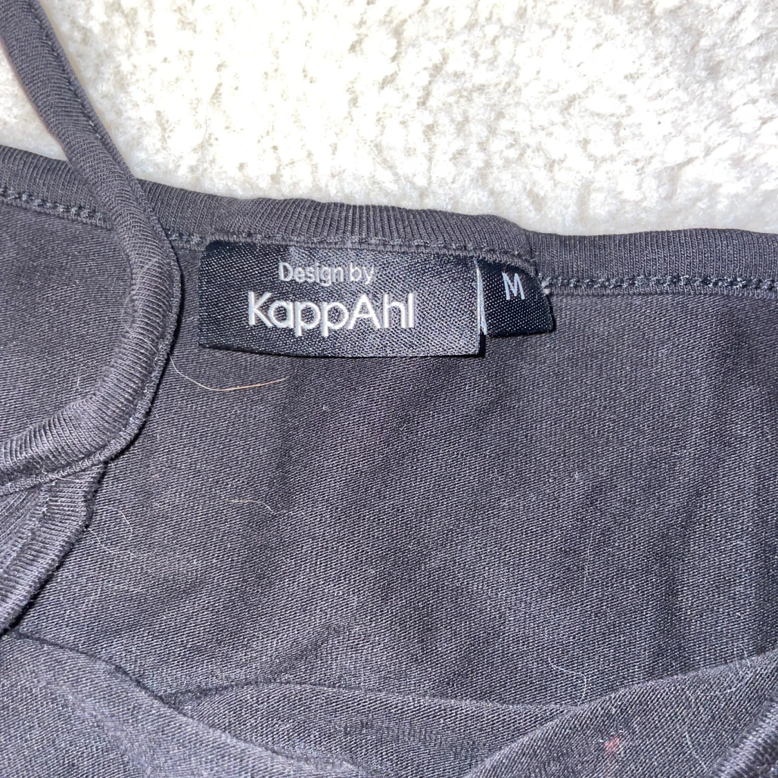 Svart linnetopp med blommigt mönster - 4