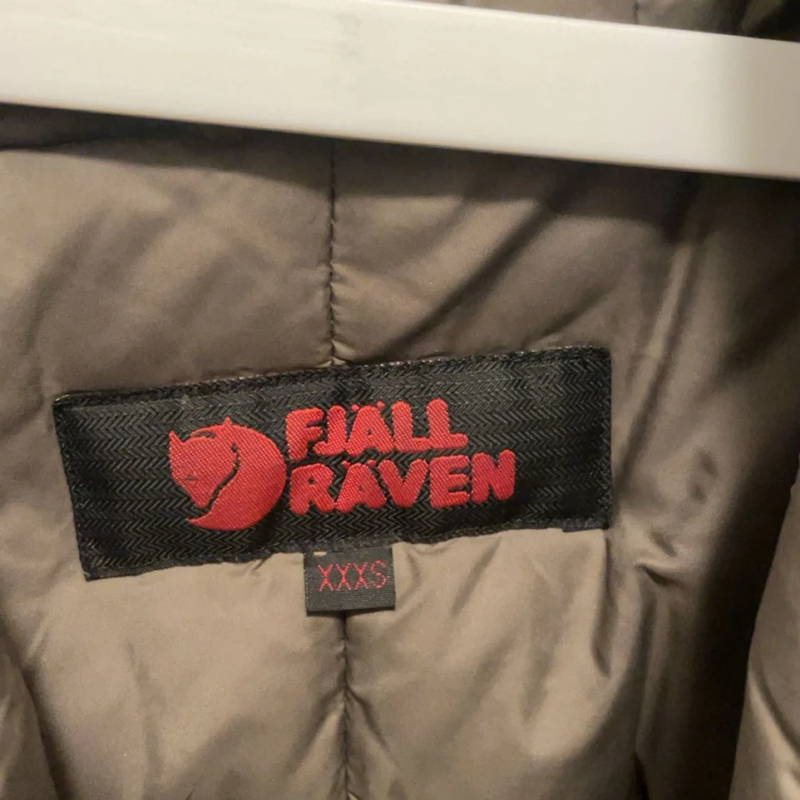 Grå pufferjacka från Fjällräven XXXS - 1