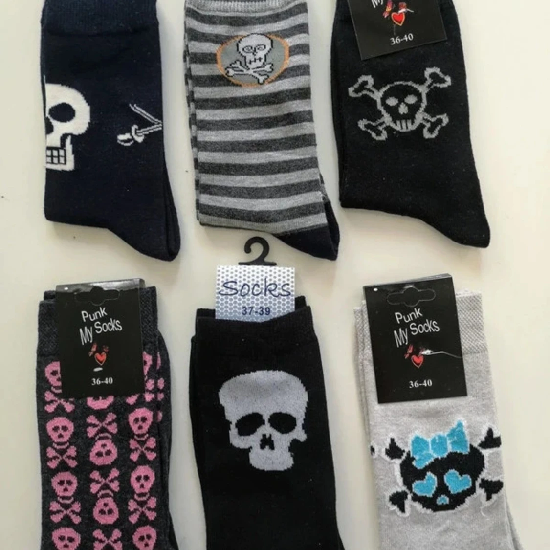 6 Par Damstrumpor Med Coola Dödskallar Stl 36/40