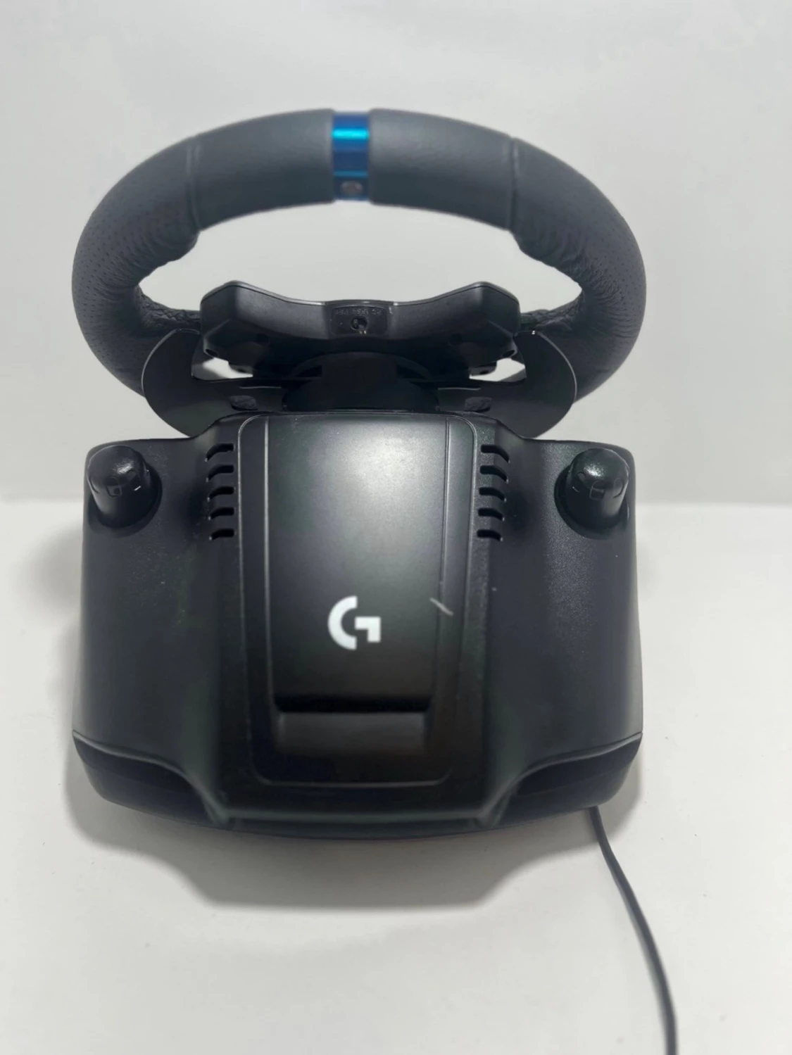 Logitech G923 Racing Wheel and Pedals - 2