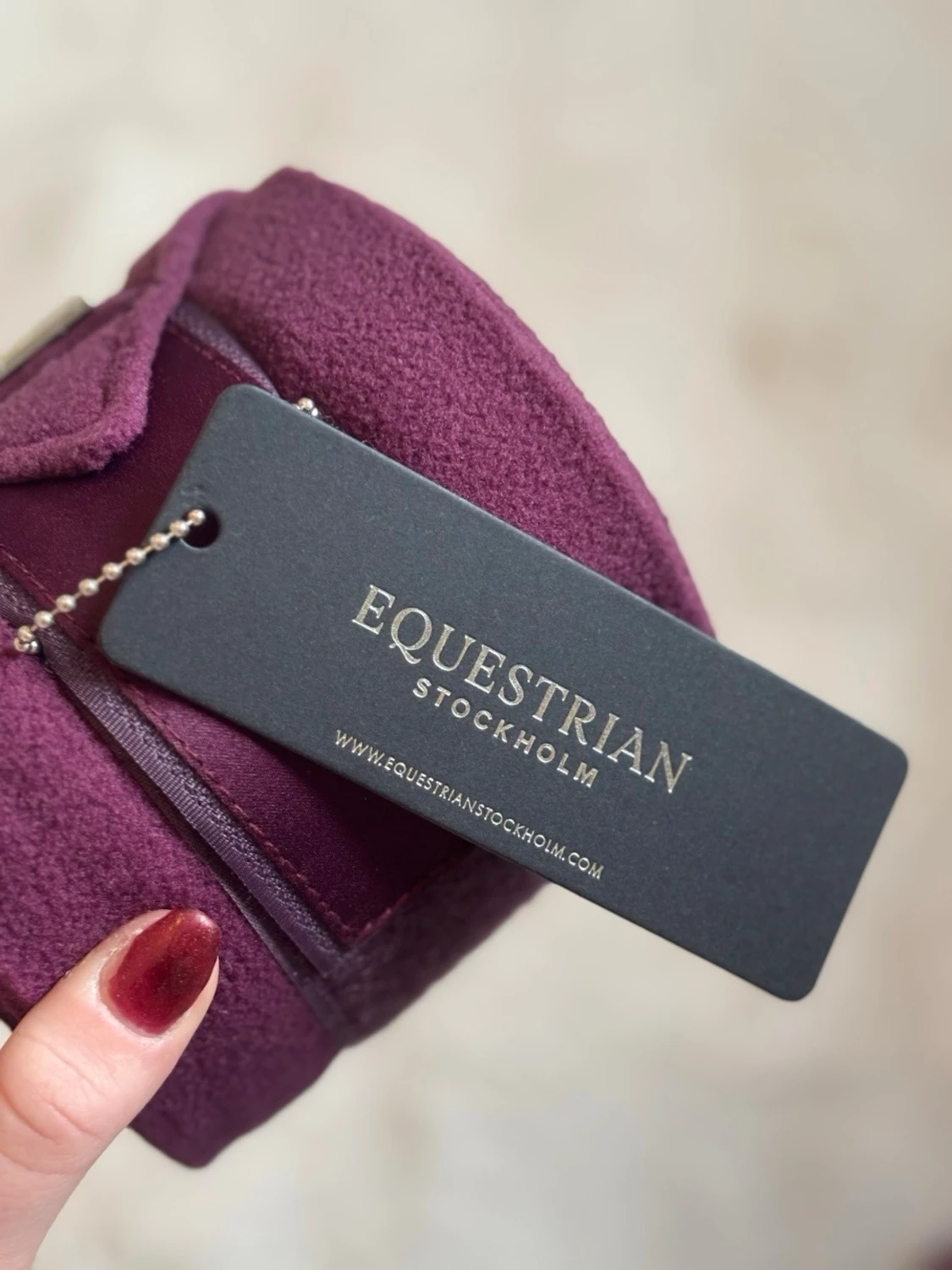 Vinröda lindor från Equestrian Stockholm - 4