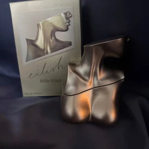Billie Eilish parfym  - 100ml från början använt max 5ml.
