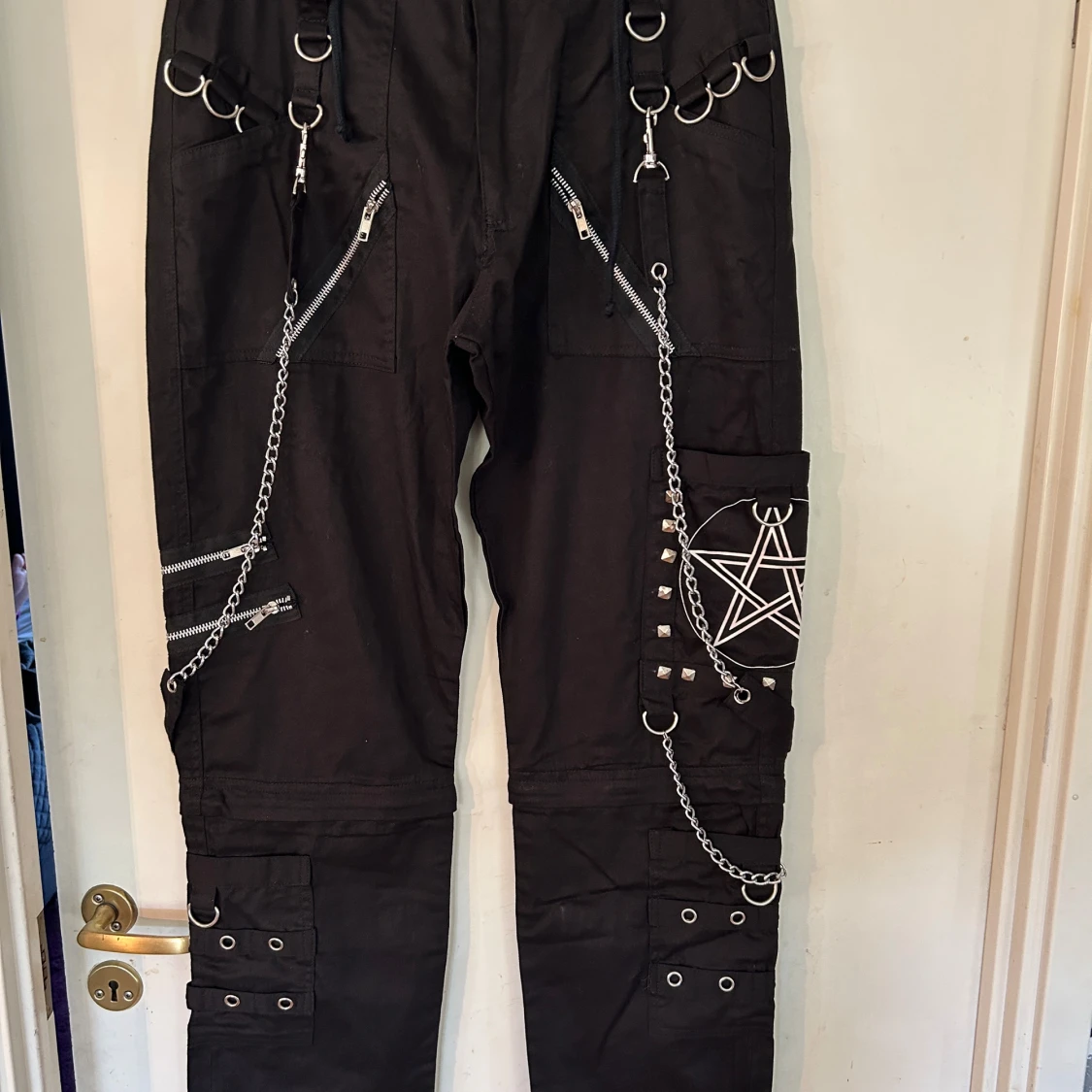 Gothbyxa fr Poizen avtagbara tio shorts.  storlek S.