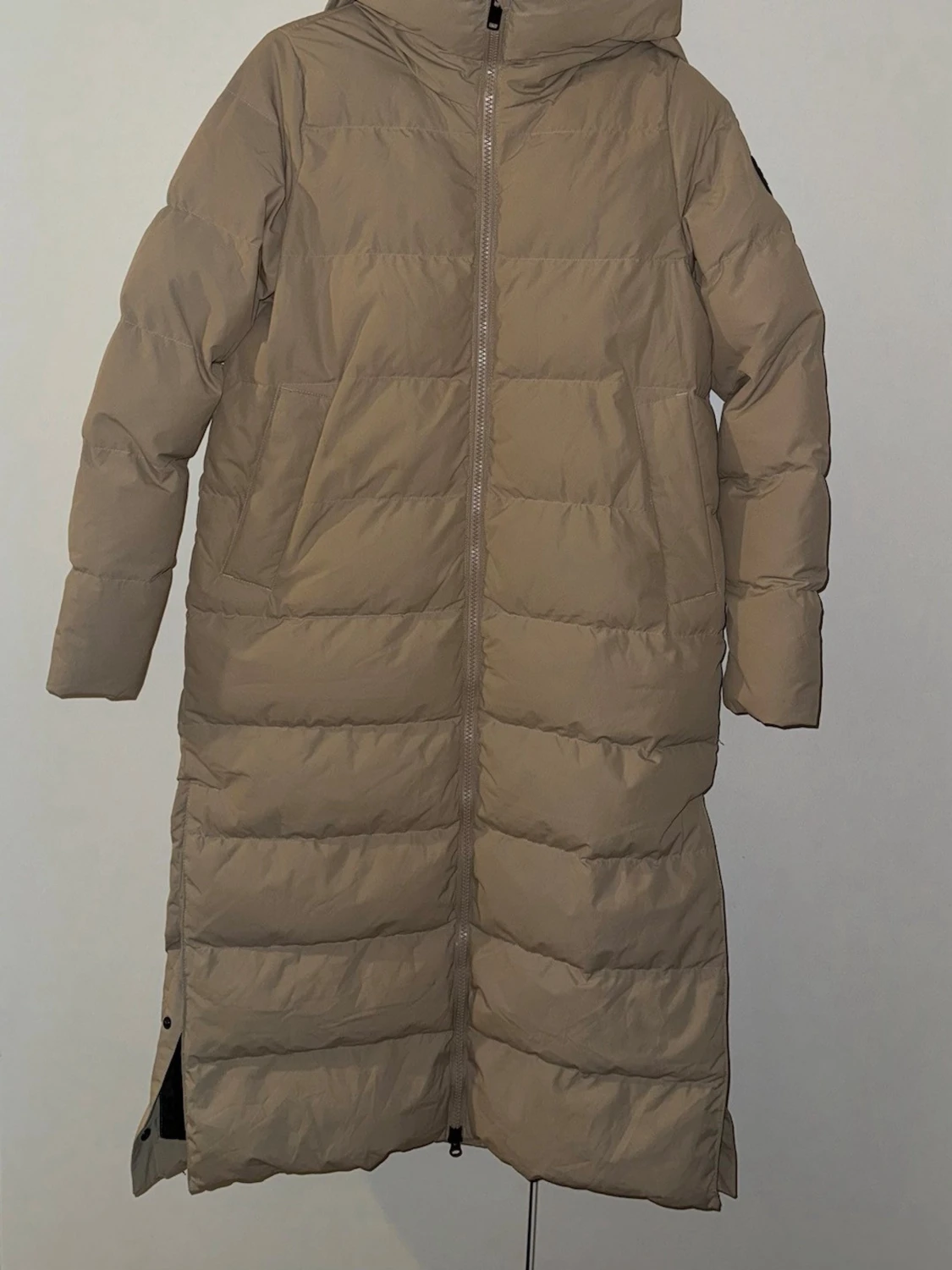 Beige lång dunjacka från Everest - 1