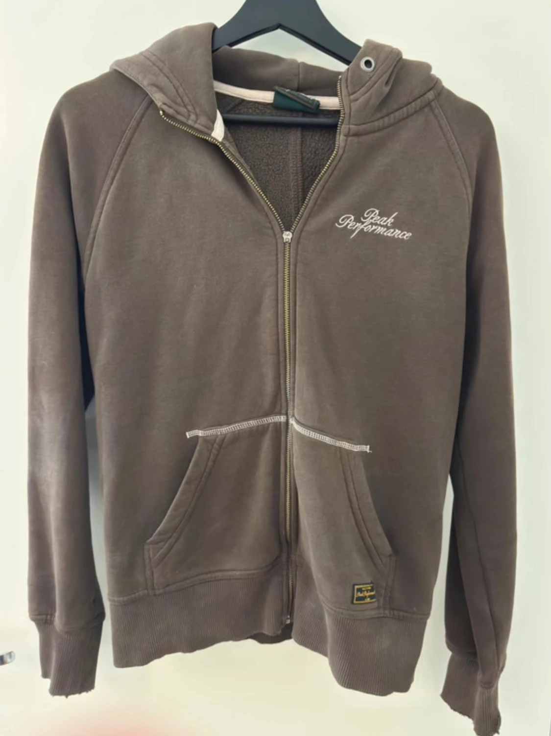 Brun Peak Performance hoodie med dragkedja - 1