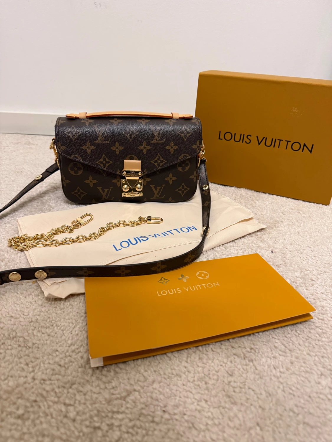Louis Vuitton Monogram axelväska