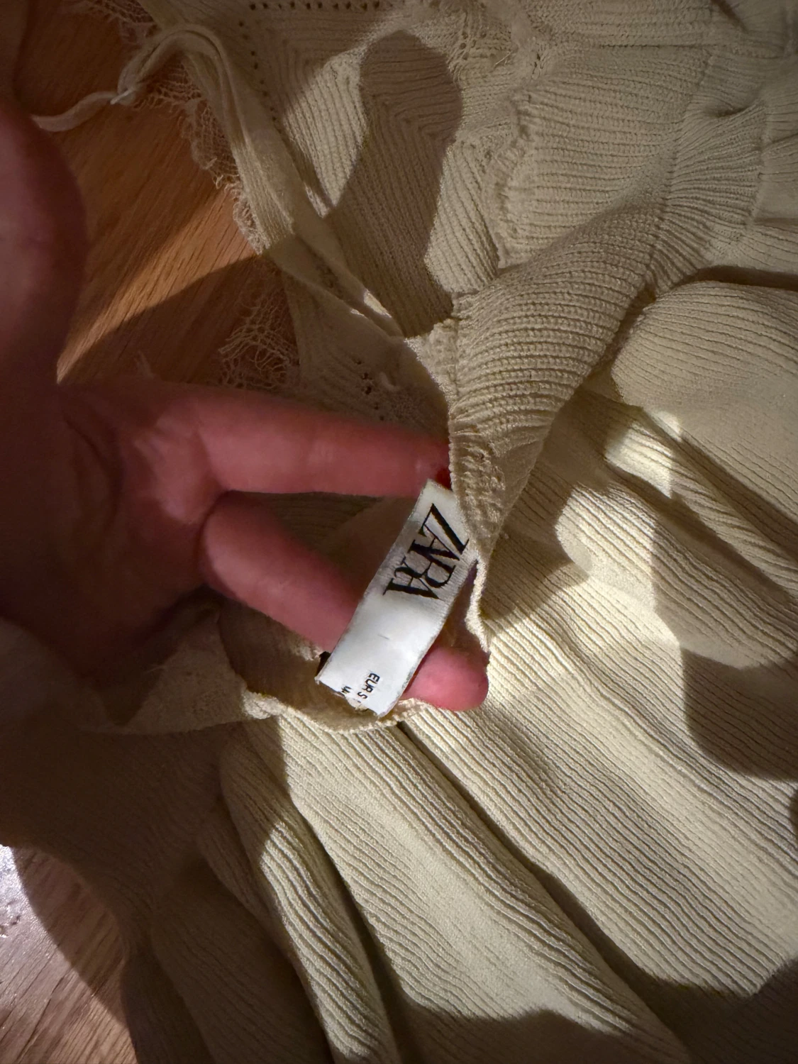 Beige stickad linnetopp från Zara