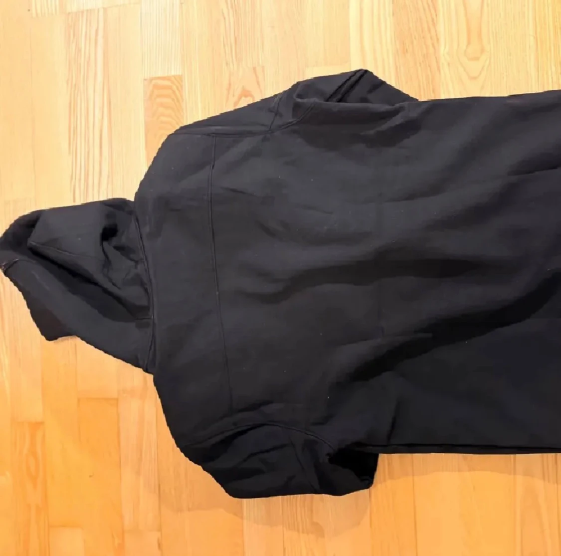 Svart vindjacka från Arc'teryx - 2