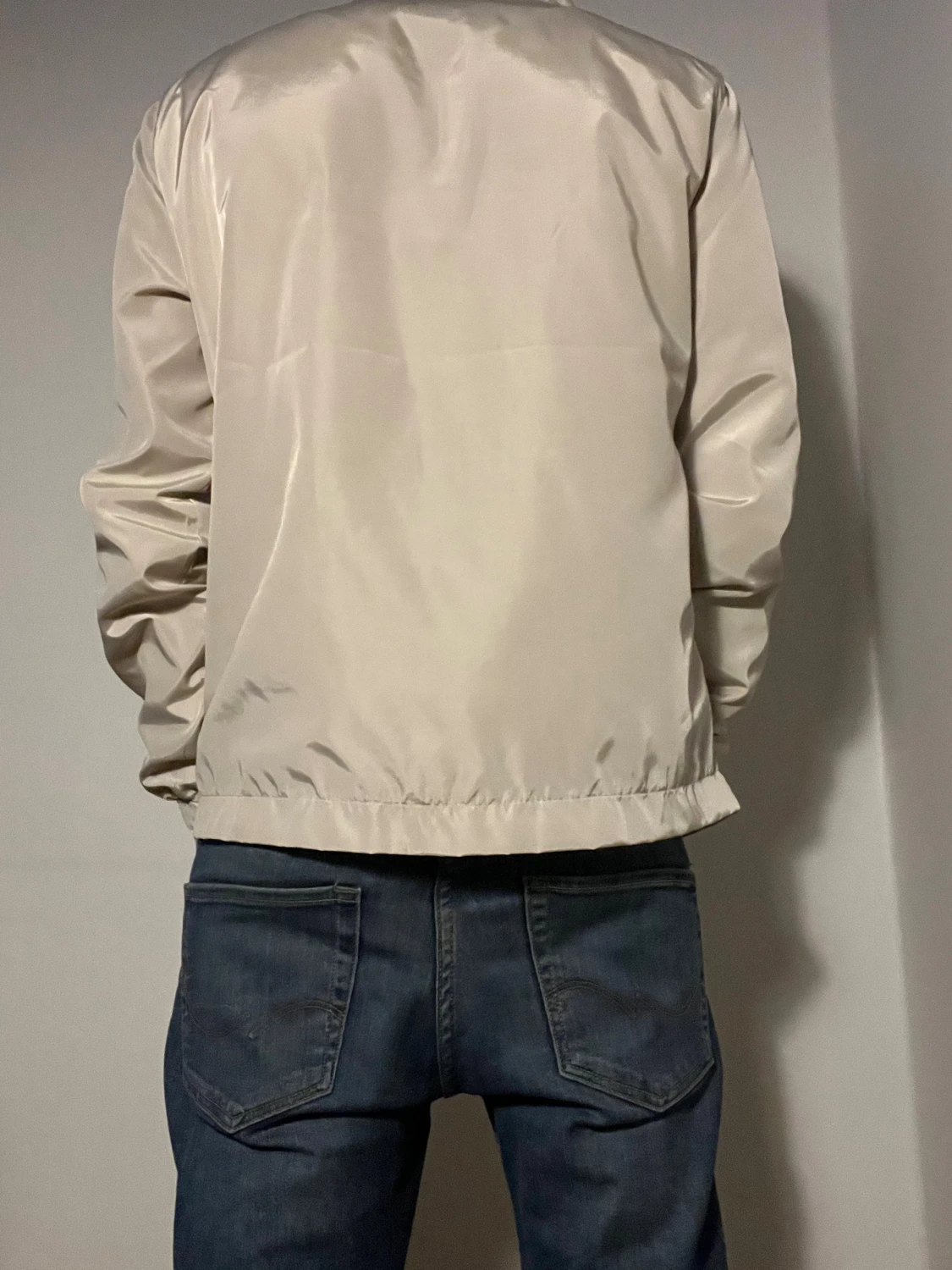 Beige vindjacka från Moncler - 3