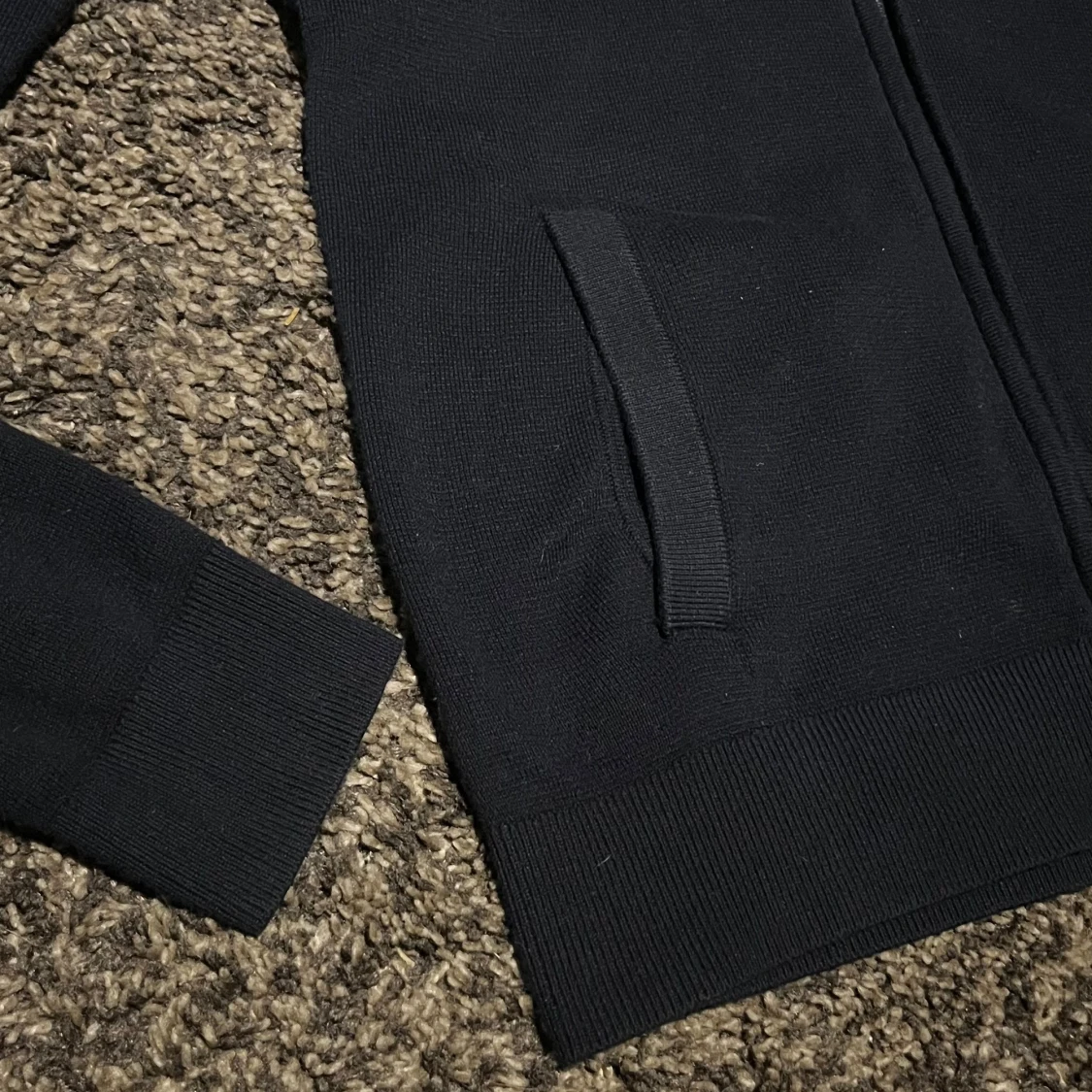 Marin blå stickad kofta från Dressmann - 3