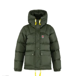 Grön jacka från Fjällräven (SÖKER!) - !!.SÖKER!! Denna jacka i storlek xs-s i modellen expidition down lite och är öppen för alla priser osv!