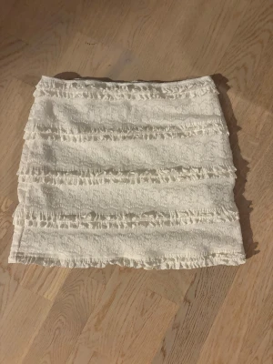 Kjol - Oanvänd kjol 